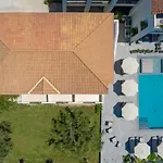 Dannas Boutique & * Tsilivi (Zakynthos)