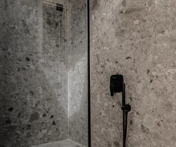 Dannas Boutique & Tsilivi (Zakynthos)