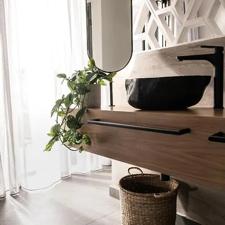 Dannas Boutique & Tsilivi (Zakynthos)